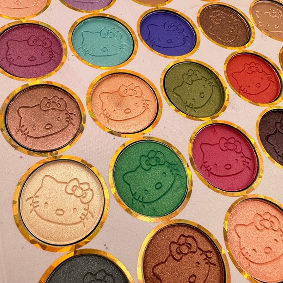 Hello Kitty Eyeshadow Palette 35 Colors- Brand new in box - Picture 4 of 6